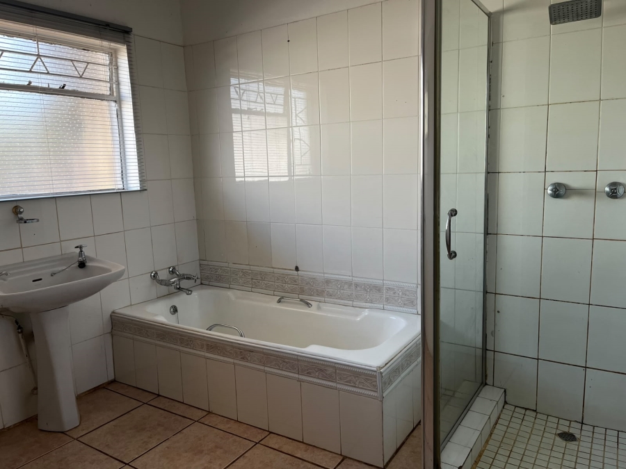 4 Bedroom Property for Sale in Flamwood North West
